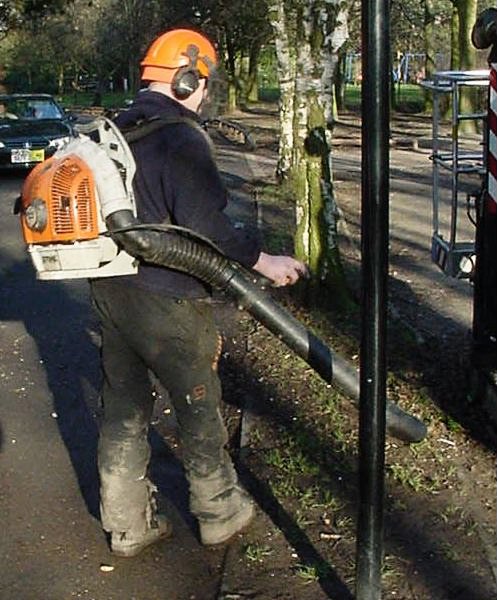 leaf blower