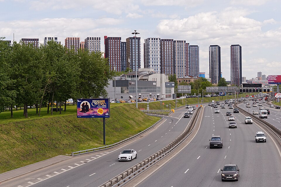 Yuzhnoportovy District