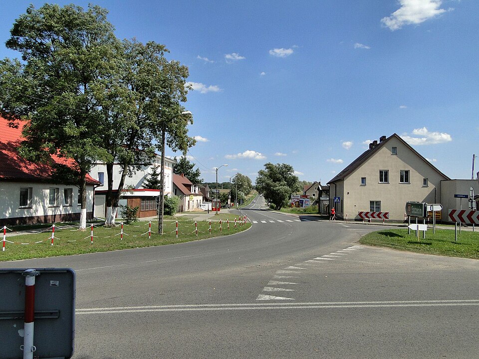 Dołuje