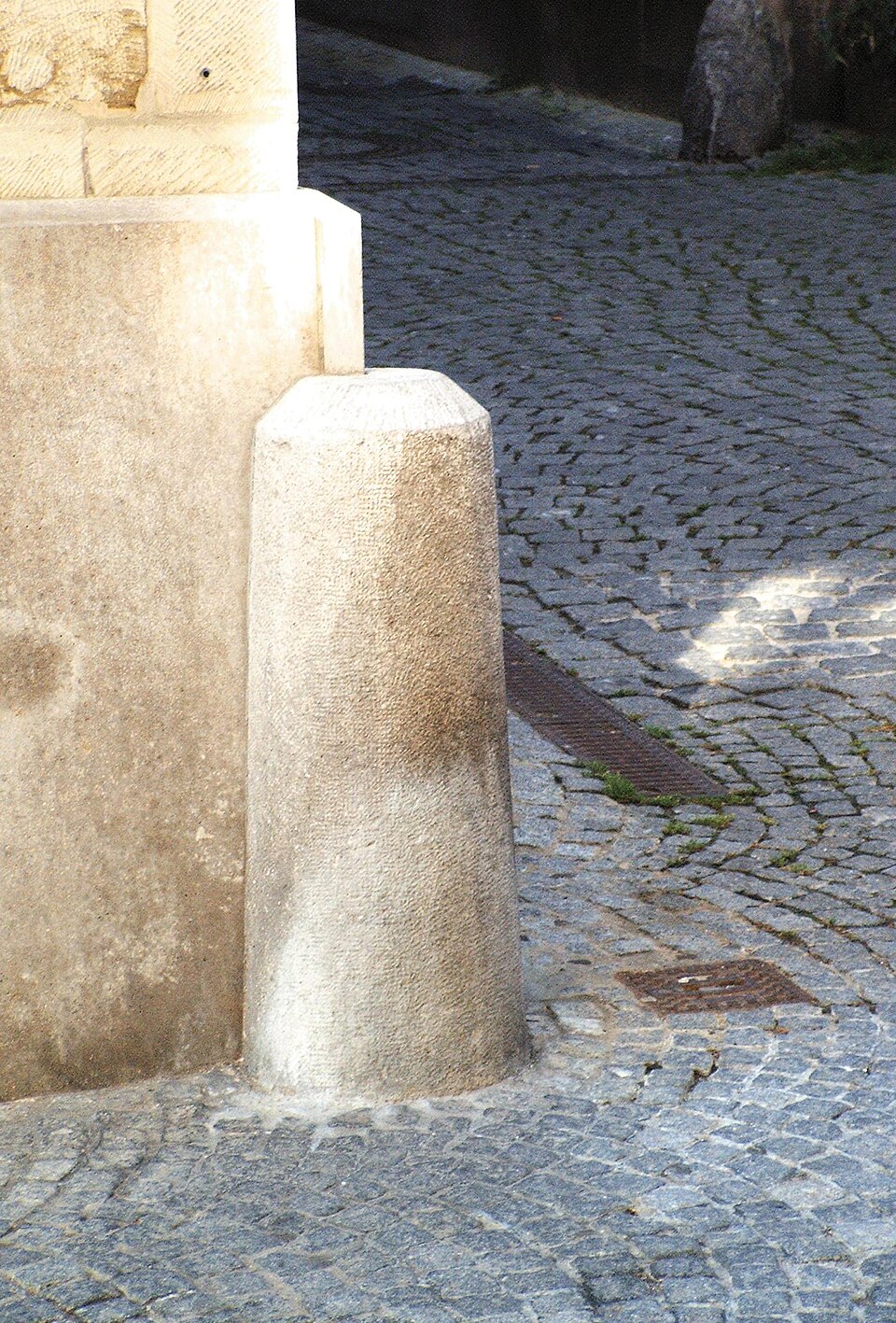 guard stone
