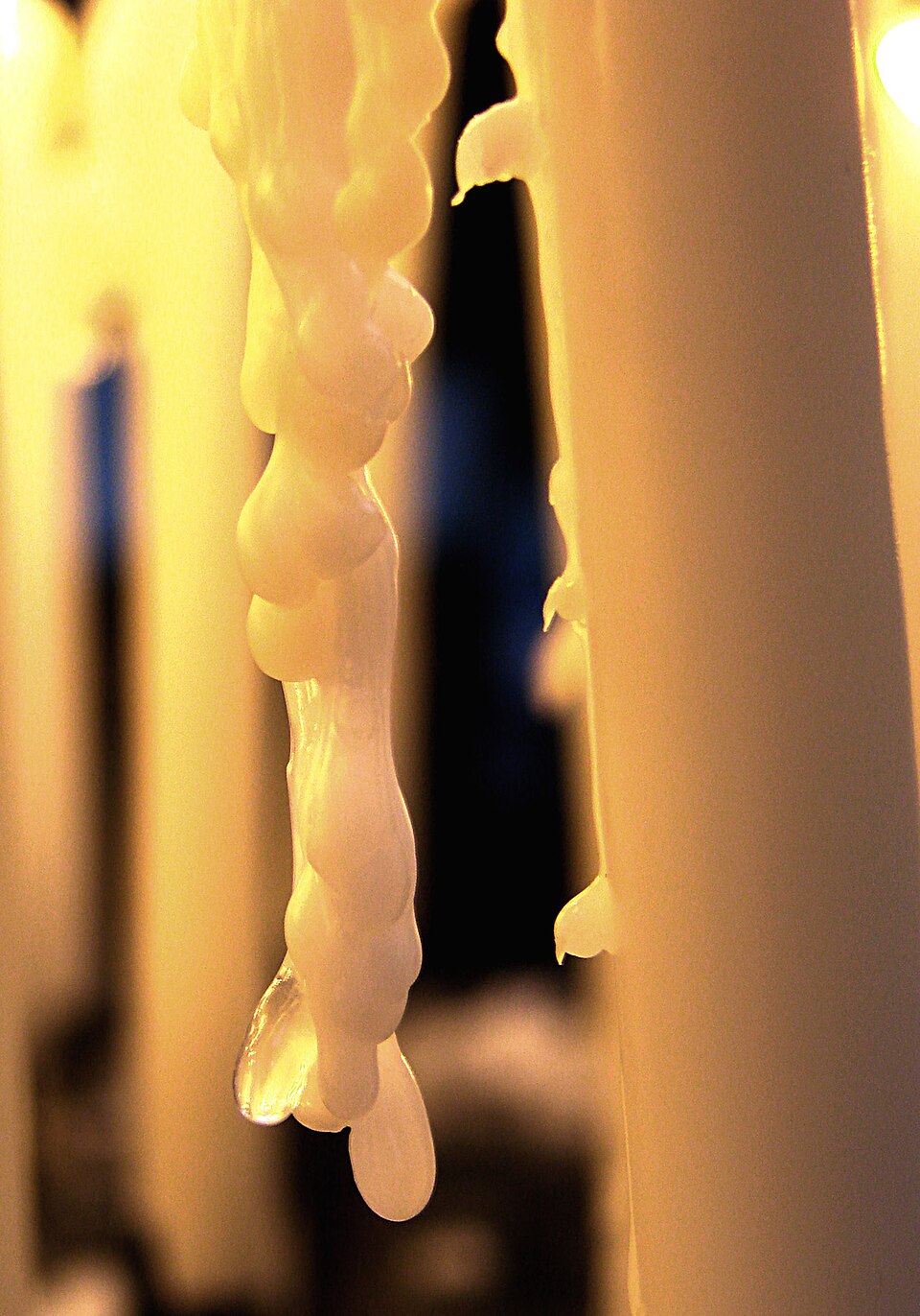 amorphous solid