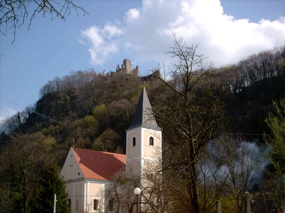 Kostel, Pregrada