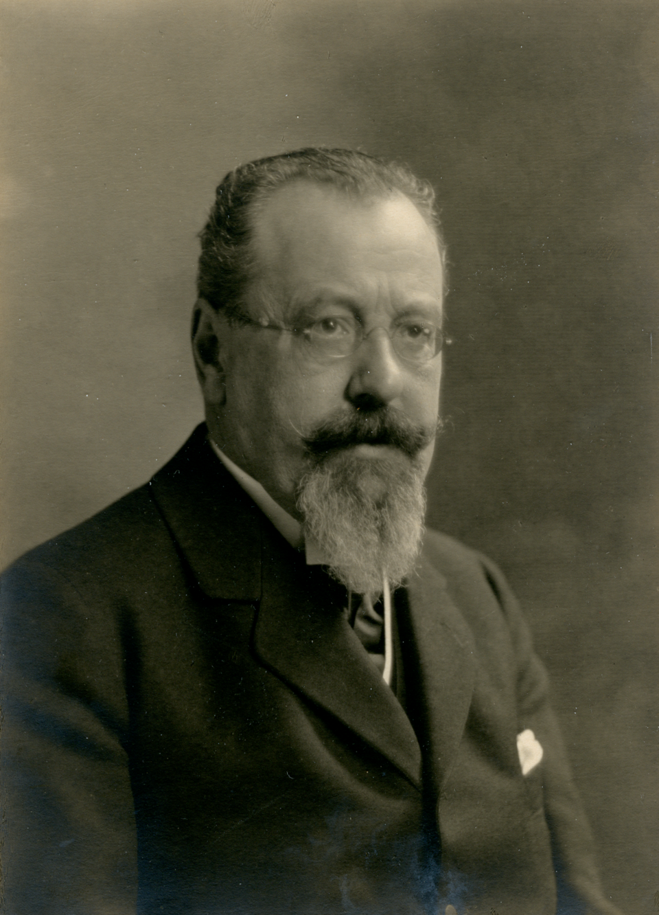 Henrik Schück