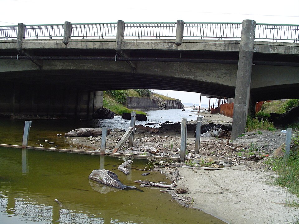 D River