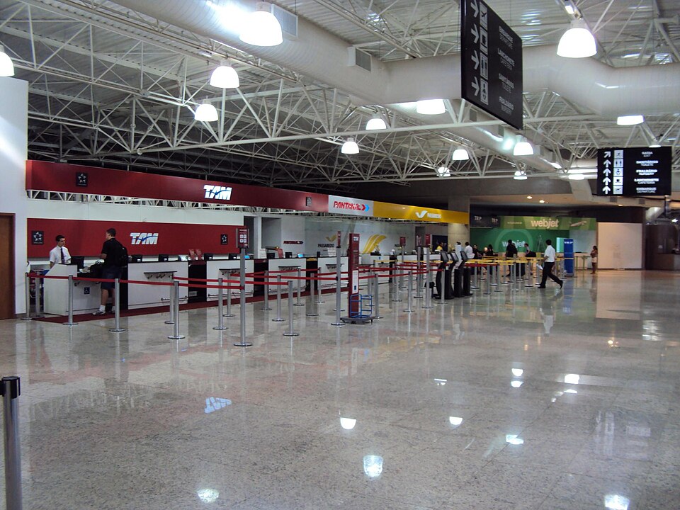 Leite Lopes Airport