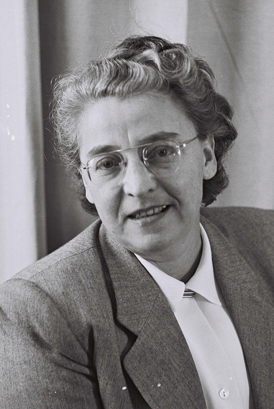 Jenia Taversky