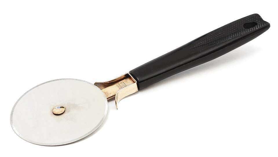 pizza cutter
