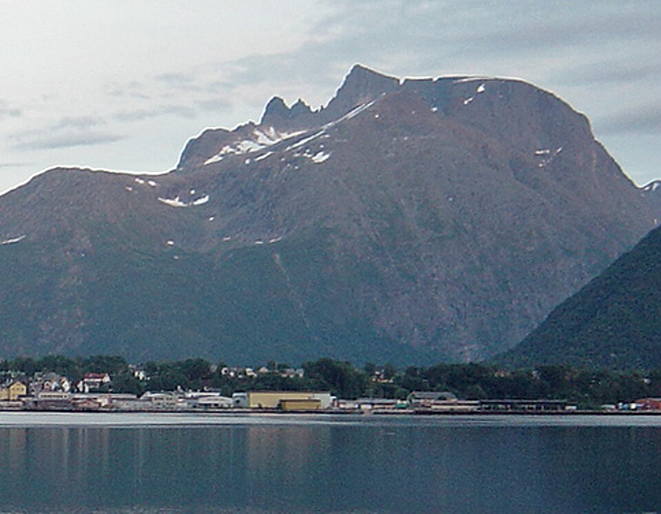 Trolltindene