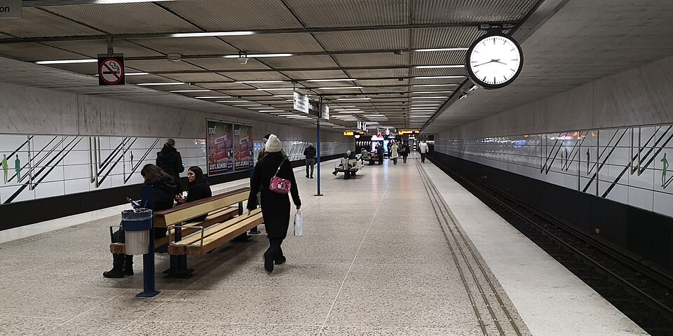 Danderyds sjukhus metro station