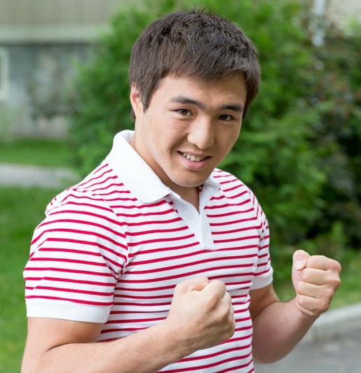 Yeldos Smetov